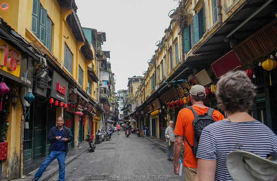 Discover Hanoi Beer Street Unveiling the Rich Culture and Vibrant Atmosphere